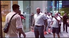 奥运会拳击金牌贾洛洛夫(11胜11KO)与健身巨兽马丁