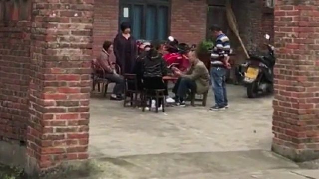 建房前，邻居天天来。建房后，都不来了？这是为什么呢？