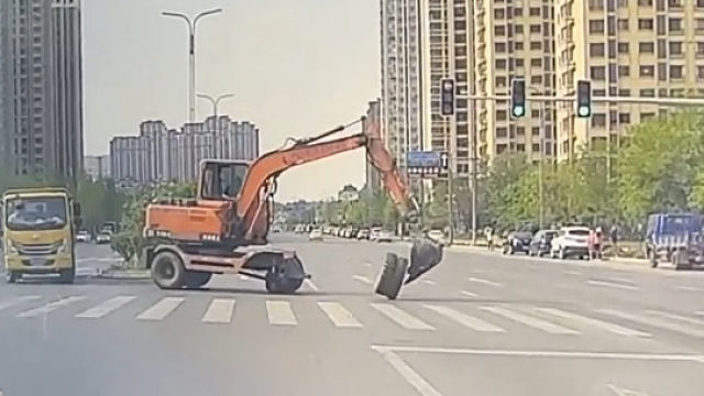 轮子：我有急事先走了；勾子：再急也不能闯红灯