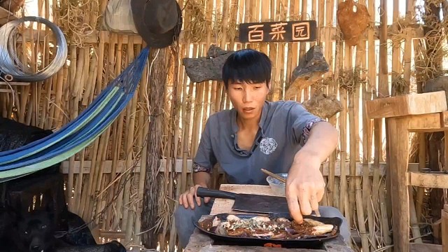 美食不可辜负，人间皆是浪漫