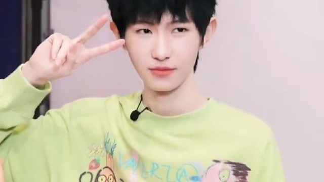 我的偶像们！娱乐圈顶流，时尚宠#儿；电竞圈顶流，顶级射手；娱乐圈顶流，国民闺女！！！