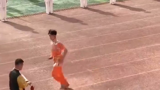 有两把刷子，但都没毛[泪奔]