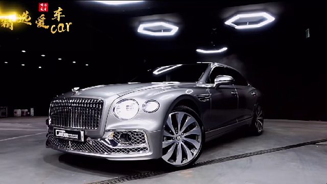 宾利VS兰博基尼