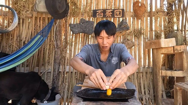 鸡蛋鸭蛋荷包蛋，不爱我的是笨蛋