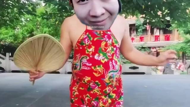 这身材还是和华哥有得一比啊