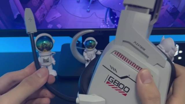 如何解决游戏耳机电流麦麦声小问题