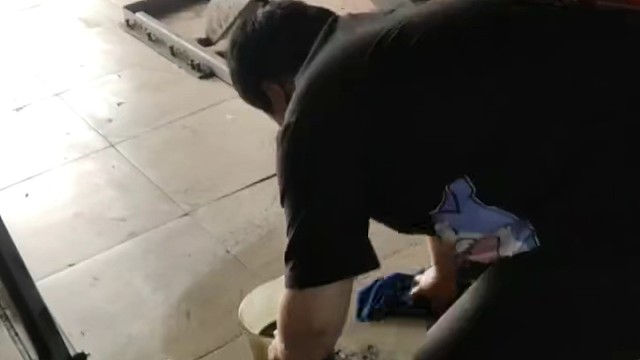 五菱宏光S1.5L更换绅途X5机油和三滤进行中感谢哥们信任与支持