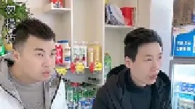 看来我不能穿的太朴素了