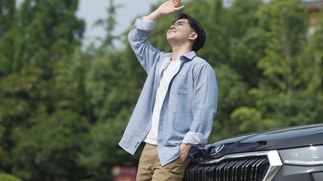 他的肩膀是我看世界的瞭望台，是你把我举过头头顶看世界#聊城北斗#斯柯达