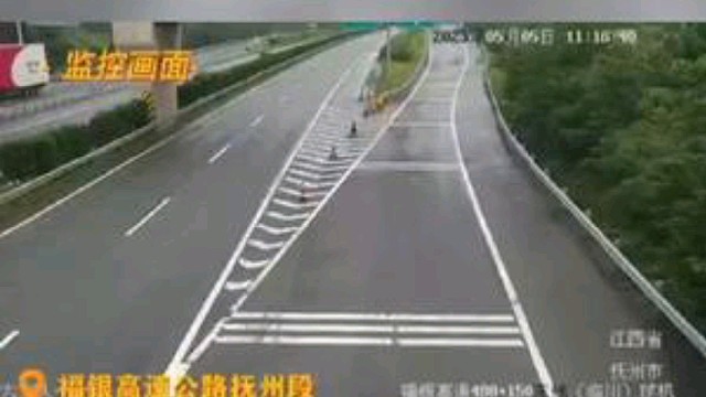 驾驶员：我就是减速了，后面车子追尾！小车驾驶员负全责！