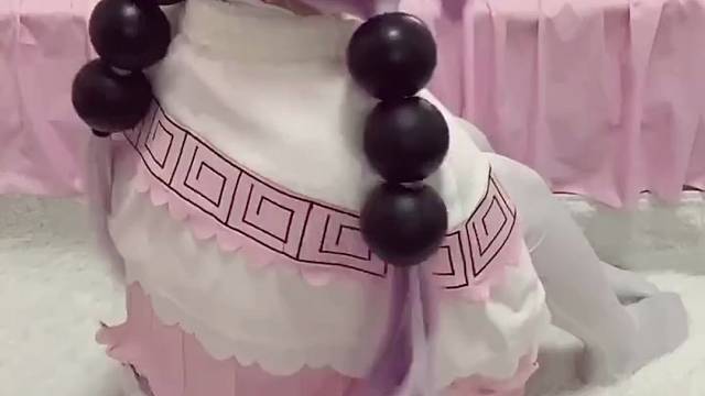 浅浅的可爱一下