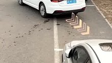 侧方停车你是怎么停进去的？我这个方法能一把入位！