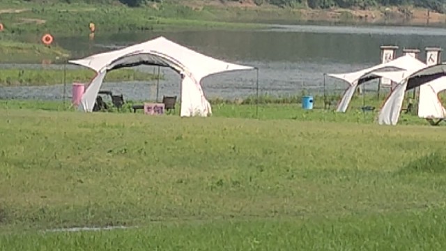 大叔们大哥们大姐们希望你们来陪我，我快放假了我们可以玩游戏啊希望大神们带我一起玩游戏啊，我玩不行，