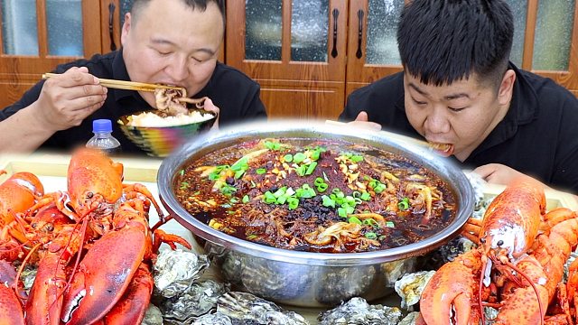 毛豆馋了，2038买8只龙虾回家，做一锅麻辣冒菜，2人狂造，超过瘾