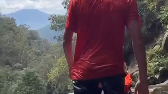 看得我好压抑。