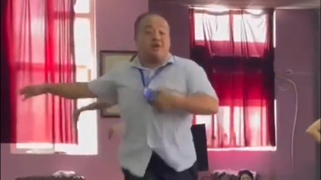 动作灵活轻盈，节奏感十足