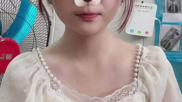 笨蛋美女卡磁带了