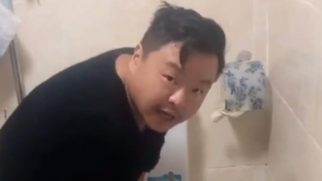 大力出奇迹，蹦出二里地