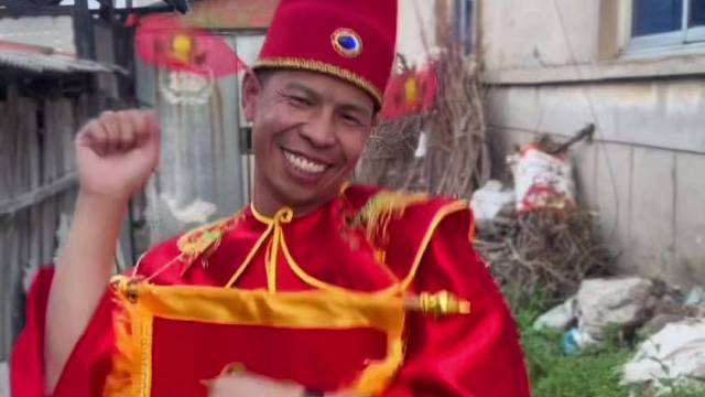 祝我老爸、富甲天下、给我买法拉利他都不看价、英俊潇洒、满身才华