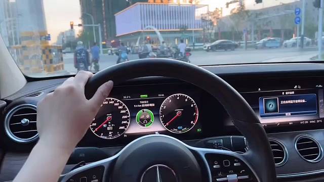 你心心念念的那个人他有想你吗