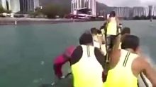 龙舟赛意外，差点就撞没了头！
