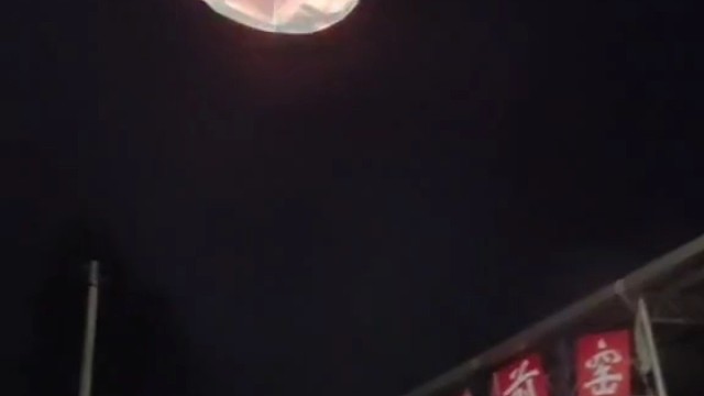 我闭眼就黑了，睁开眼就亮了，我难道不是主角吗