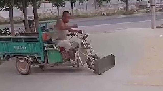 电动车改推土铲