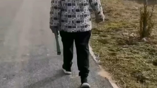 小脑萎缩共济失调是指以小脑为主的脑组织变性，是一种慢性进行性疾病，可分为遗传性和获得性，患者随着病情