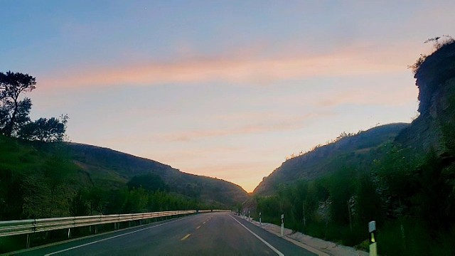 留意路上的美景