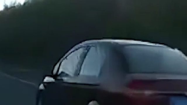 如果不是受害车主报警，你两怕是都不知道发生了什么。