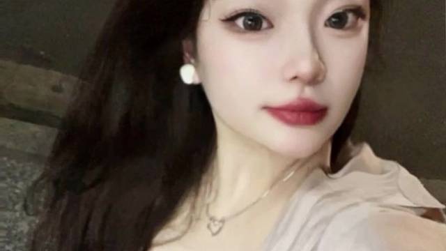 今天拿到的角色卡是小妈人设