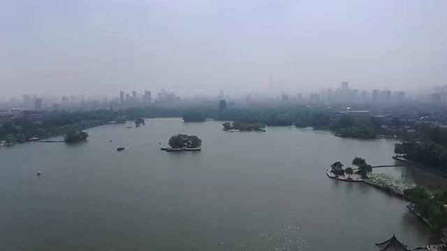 #赤诚相伴与此“柯”为伍
全新柯迪亚克攀岳登峰之旅
有故事也有酒来听我的选择
济南三年，用