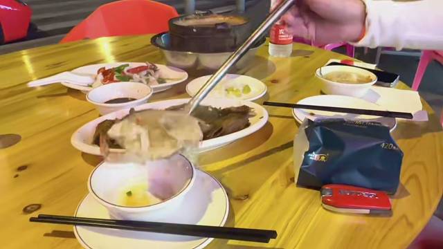 夜晚的酒清晨的粥