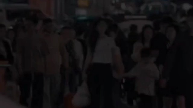 我就怕他哪天突然回头，然后我有人陪了，他会难过的，所以我得先