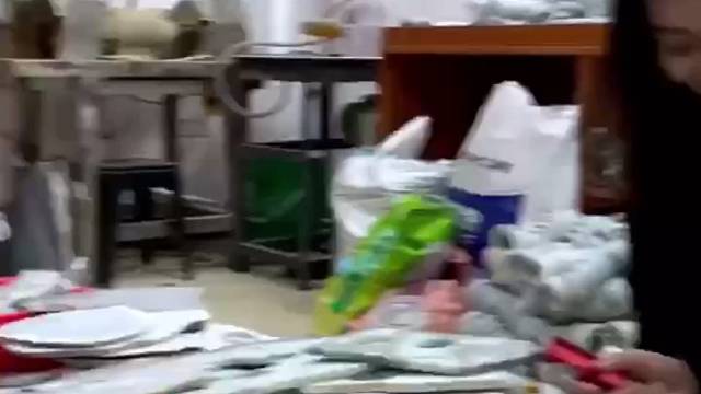 喜欢白底青的姐姐看过来！！在线等100个幸运儿！#翡翠#翡翠手镯#翡翠手镯定制