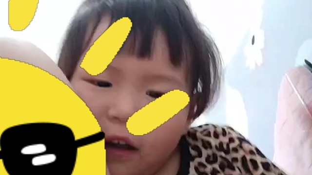 听听她说了什么