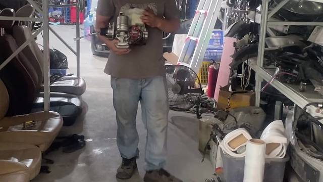 丰田霸道普拉多ABS泵