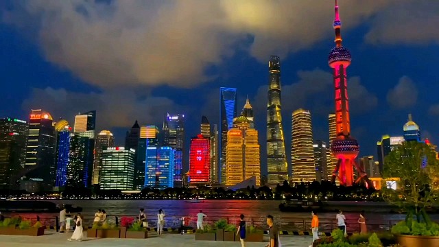 夜还是如此的凄凉