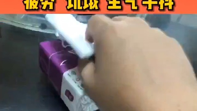 特发性震颤具有相互矛盾的临床本质，一方面这是一种轻微的单症状疾病，另一方面，又是常见的进展性疾病，有