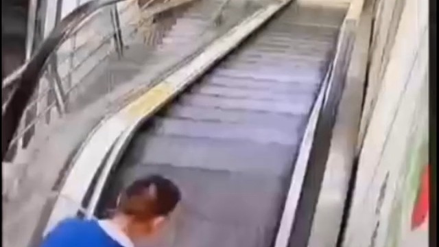 这爸爸无语，好心痛孩子