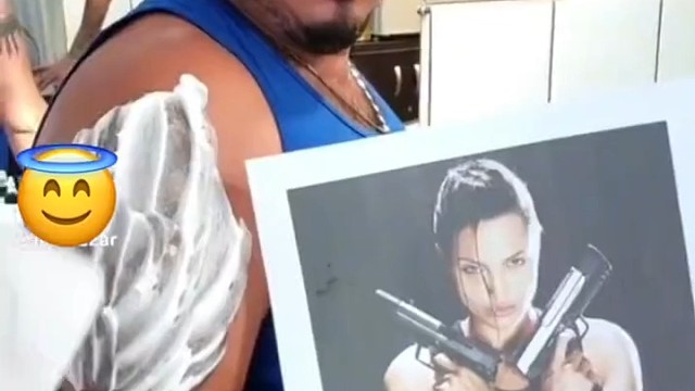 不能说一模一样吧，只能说毫无关系！