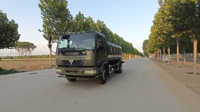 15吨欧曼雄狮洒水车
