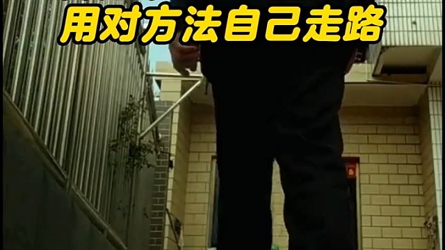 通常情况下一般可见于先天性的因素，叫遗传性小脑共济失调，跟遗传基因有关系的造成小脑萎缩。