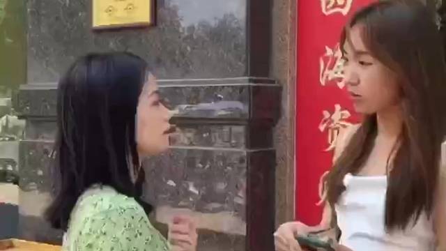 春彩飘花镯，痴情女成功捡漏#翡翠#翡翠手镯#痴情