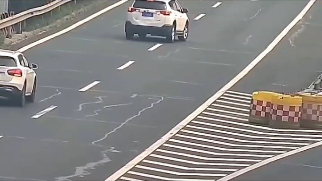 上高速不认识这三种线罚哭你