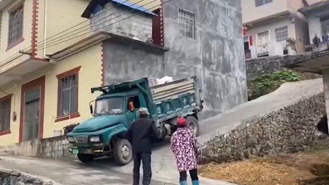 不倒着爬正着爬重车容易翘头