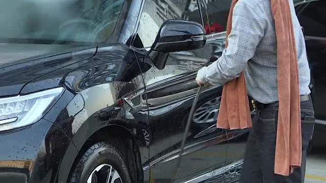 靚黑，這車不愛(ài)壞！筋拉又筋拽，是筋蹬又筋踹！