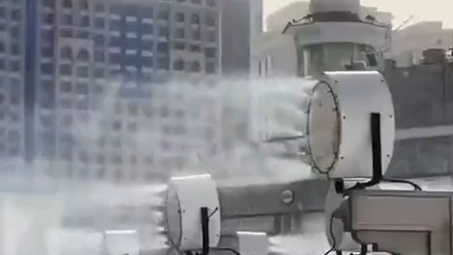 沙特土豪，露天装空调