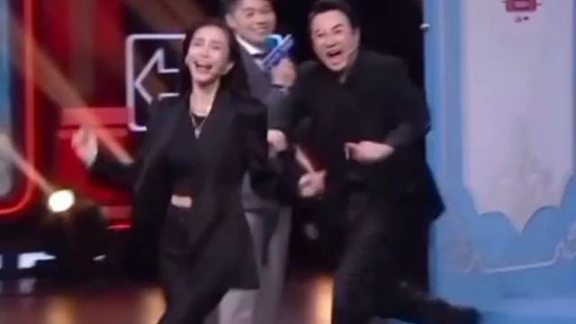 围观一下什么事情这么开心！