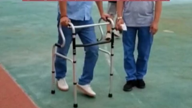 运动神经元病生活有规律，要顺应自然界变化的规律,适应自然环境四季的更替。所以运动神经元病患者在日常中